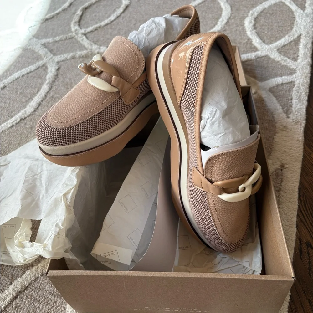 ❌❌❌SOLD❌❌❌Dolce Vita🥳HOST PICK🥳Almond Mesh Loafers - Picture 4 of 9